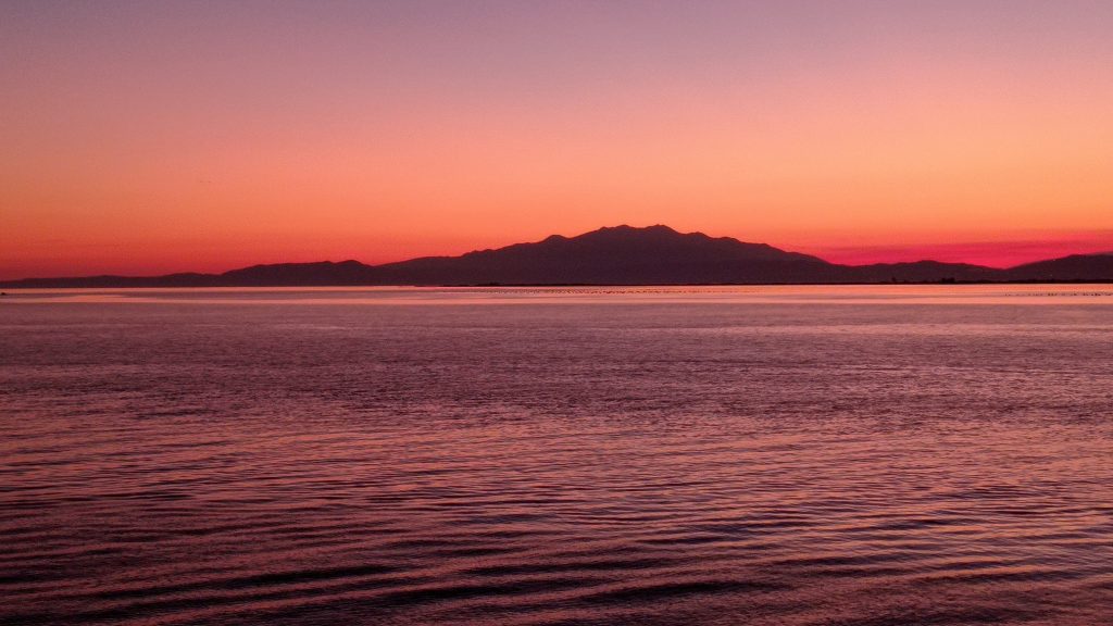 Sonnenuntergang in Griechenland auf dem Weg mit der Fähre nach Thassos